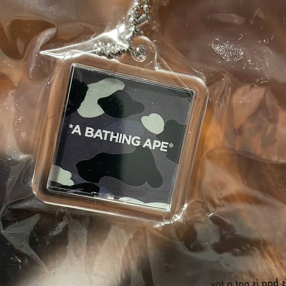 Bape keychain - Picture 3 of 3